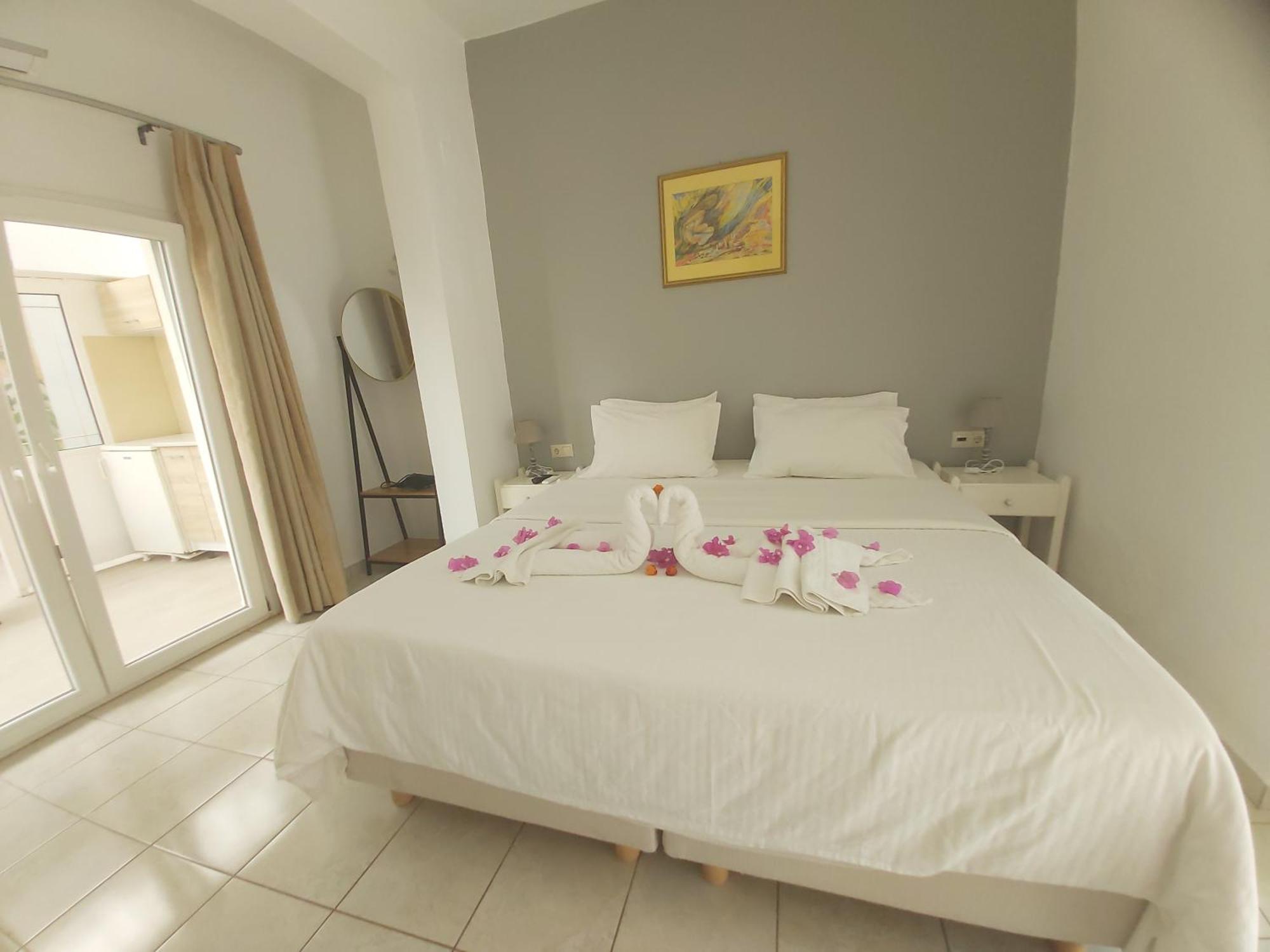 Antonios 1 Apartment มาตาลา ภายนอก รูปภาพ